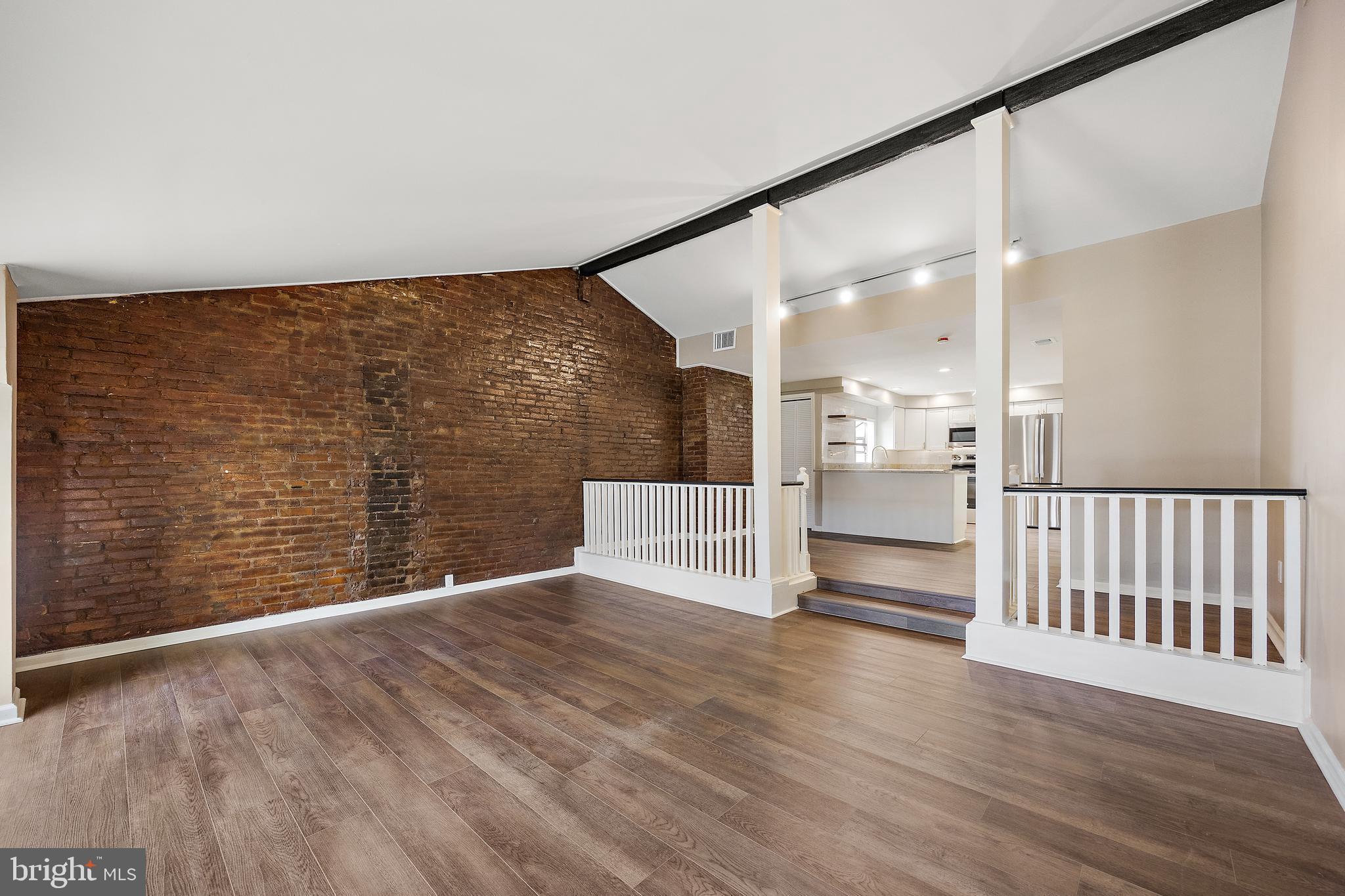 413 WASHINGTON ST #UNIT 3