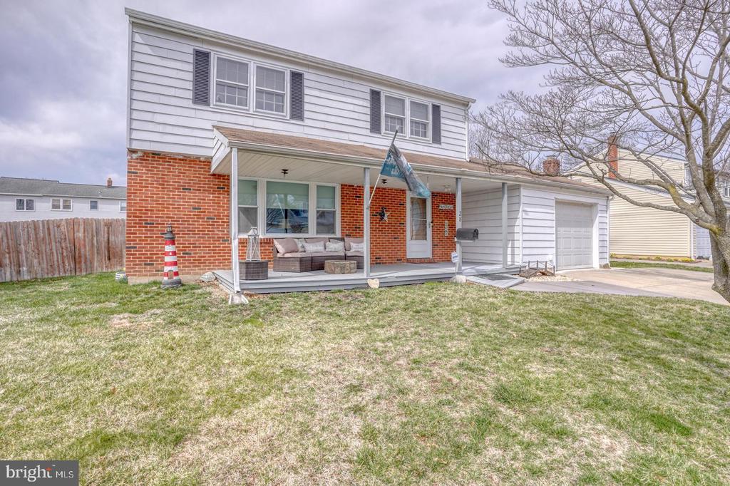 28 Lesley Ln