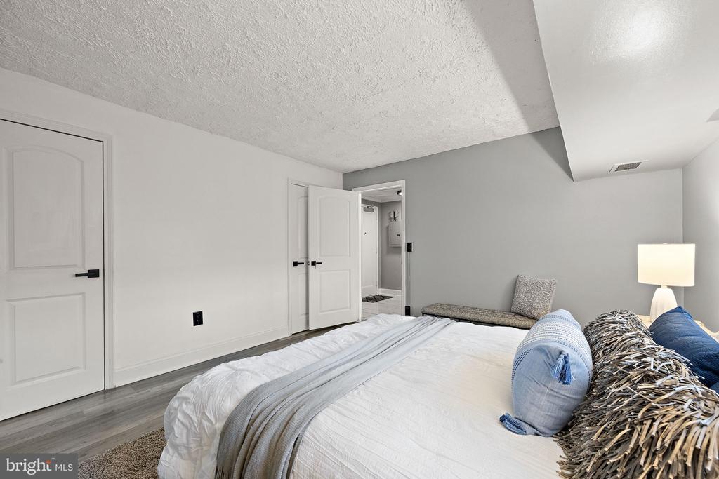 1305-Unit N Broom St #1