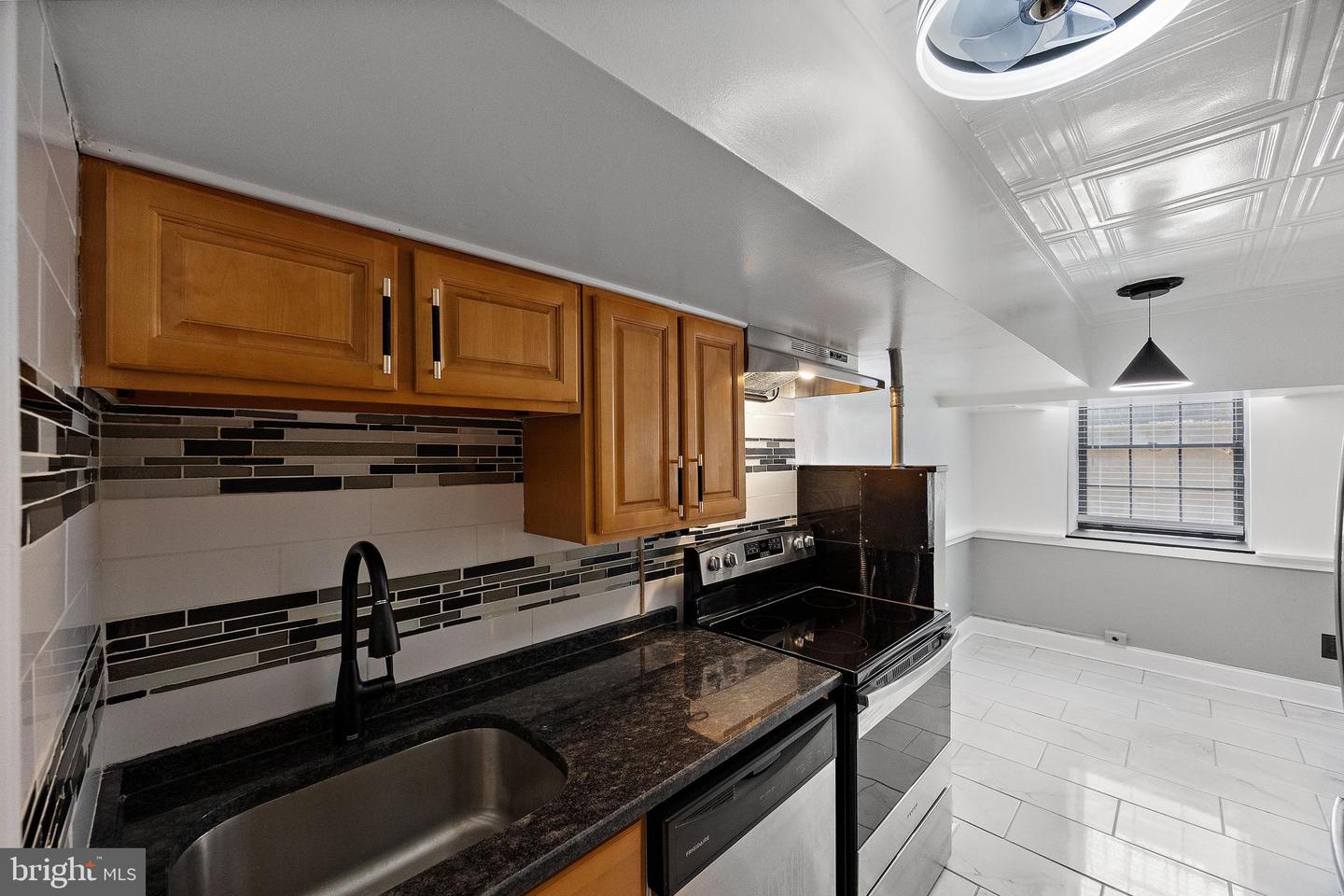 1305-Unit N Broom St #1