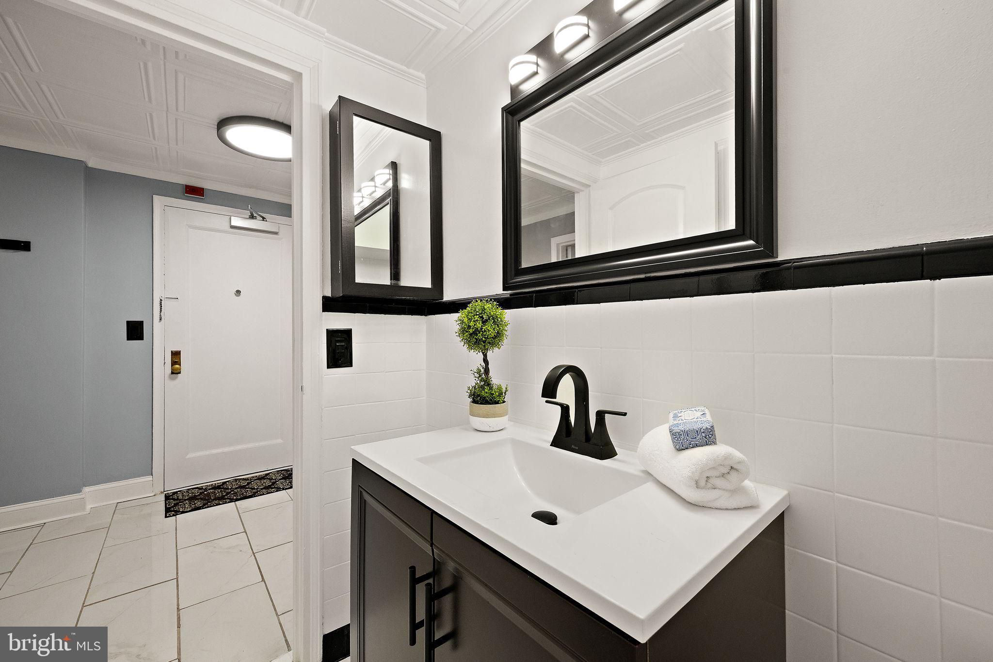 1305-Unit N Broom St #1