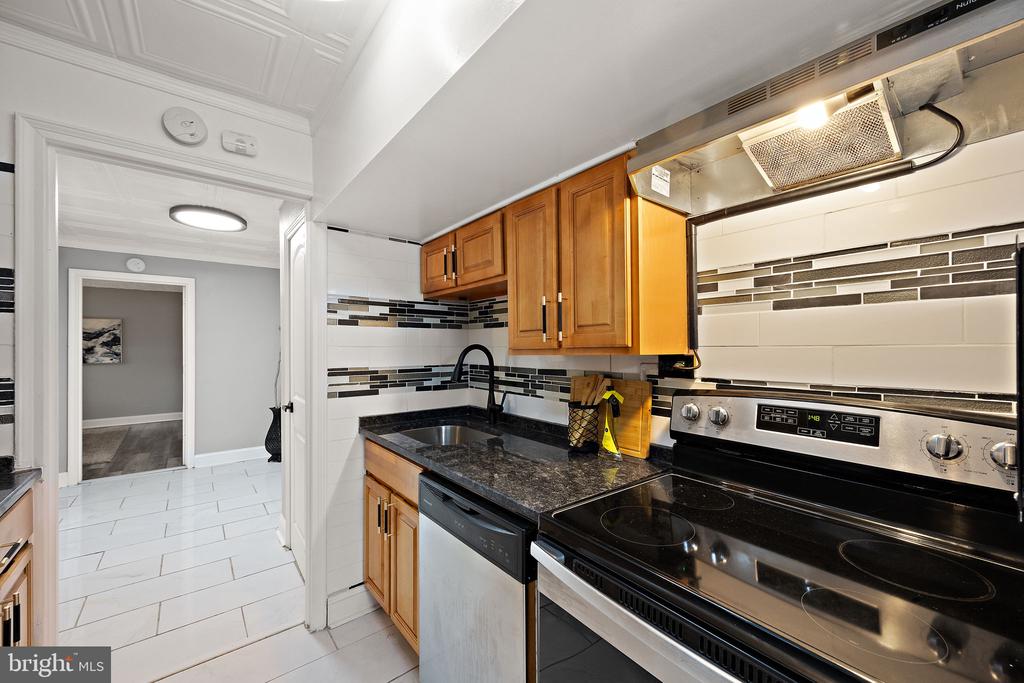 1305-Unit N Broom St #1