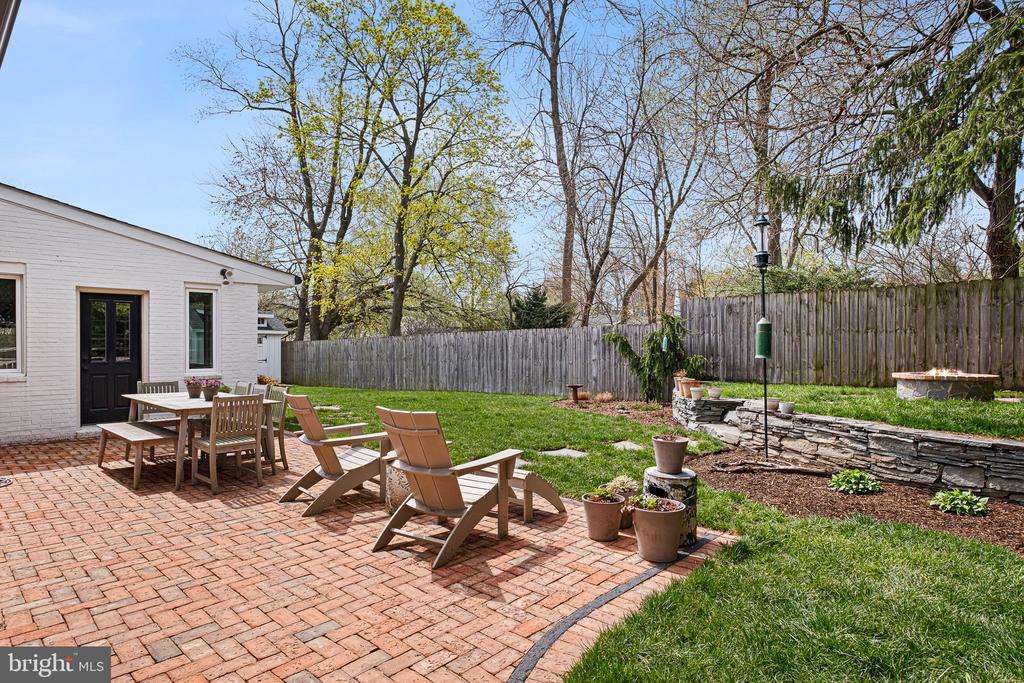 1104 Norbee Dr