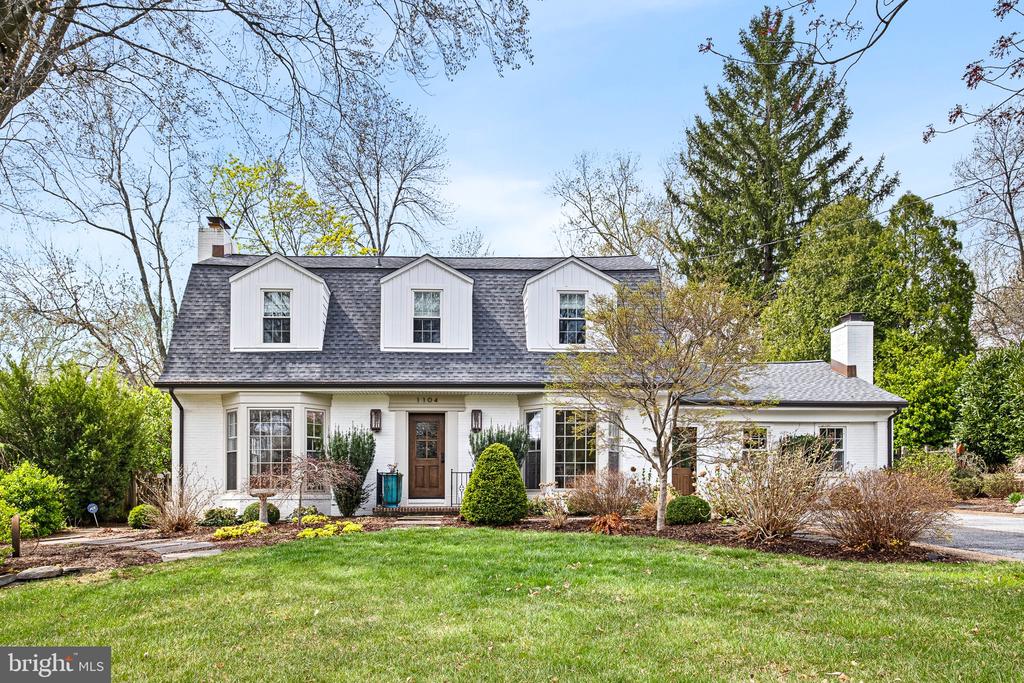 1104 Norbee Dr