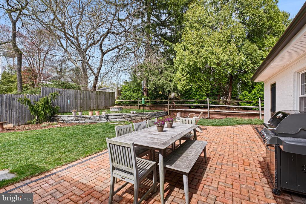 1104 Norbee Dr