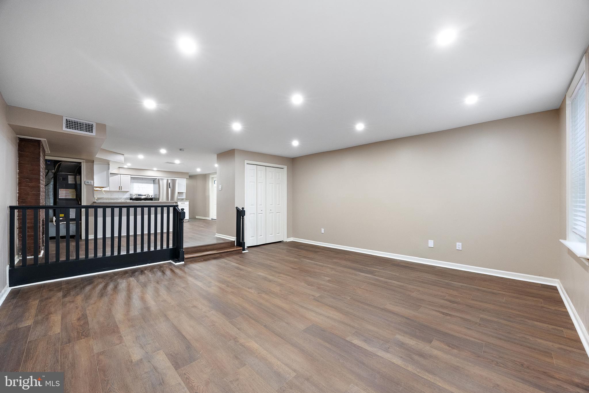413 WASHINGTON ST #UNIT 2