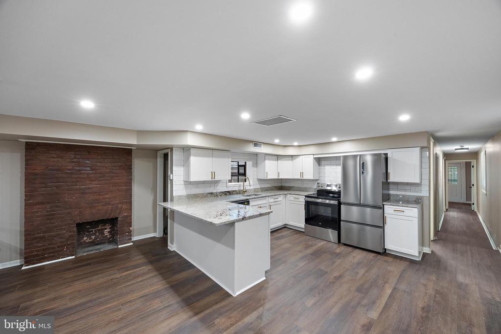 413 WASHINGTON ST #UNIT 2