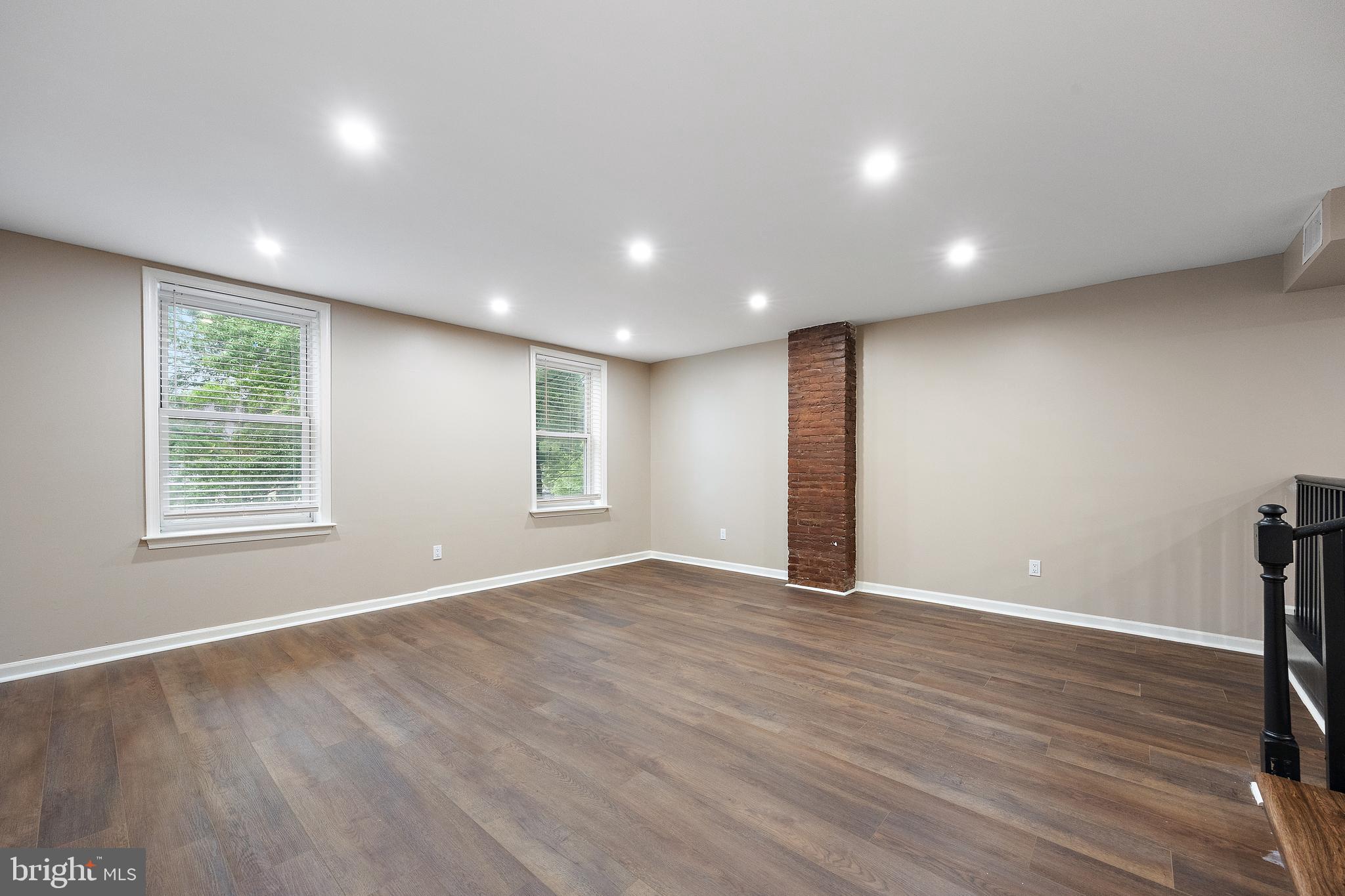 413 WASHINGTON ST #UNIT 2