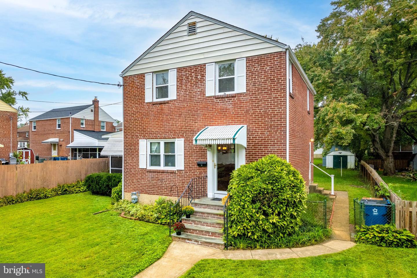 8 MARVILO AVE