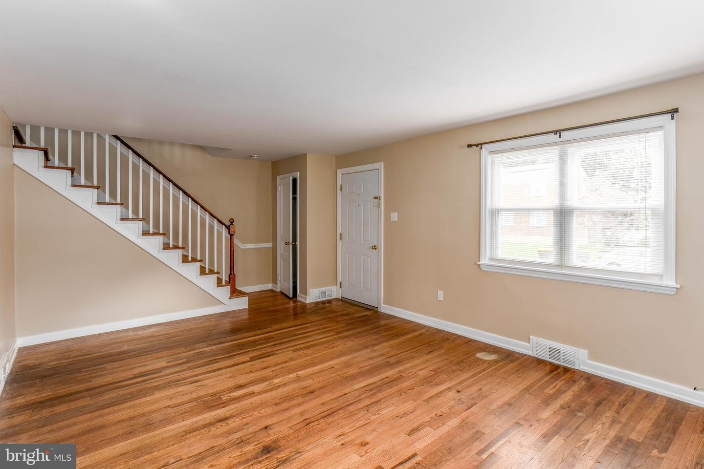 8 MARVILO AVE