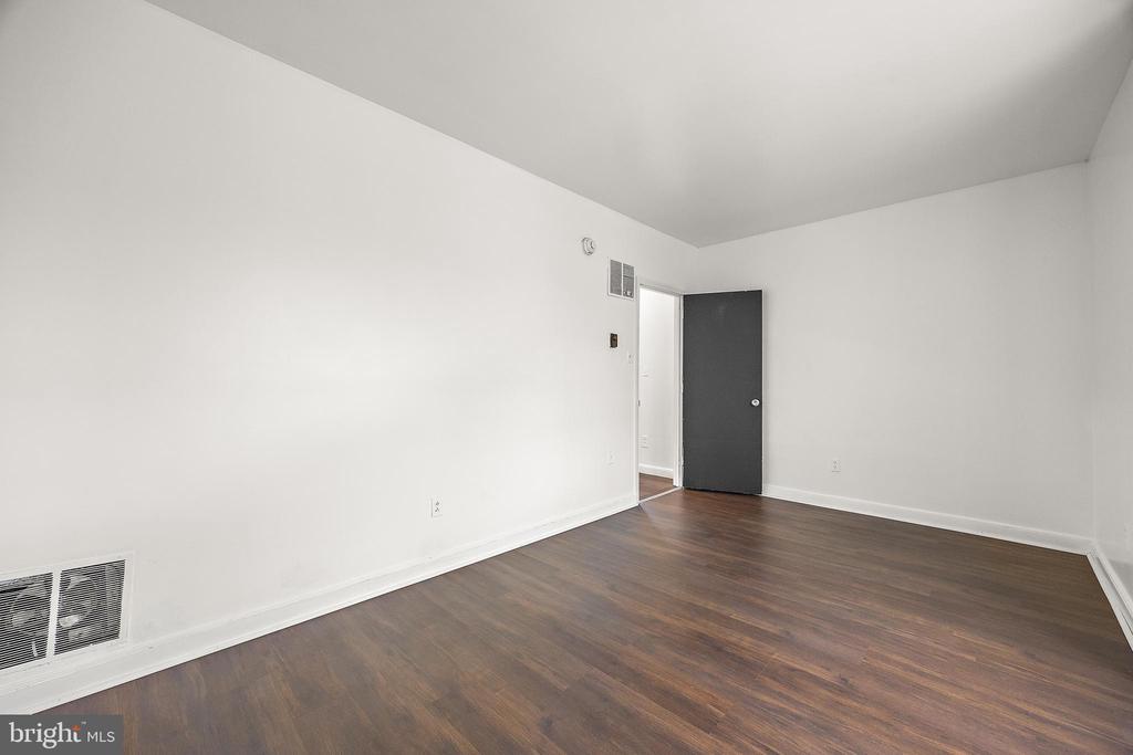 1801 DELAWARE AVE #B