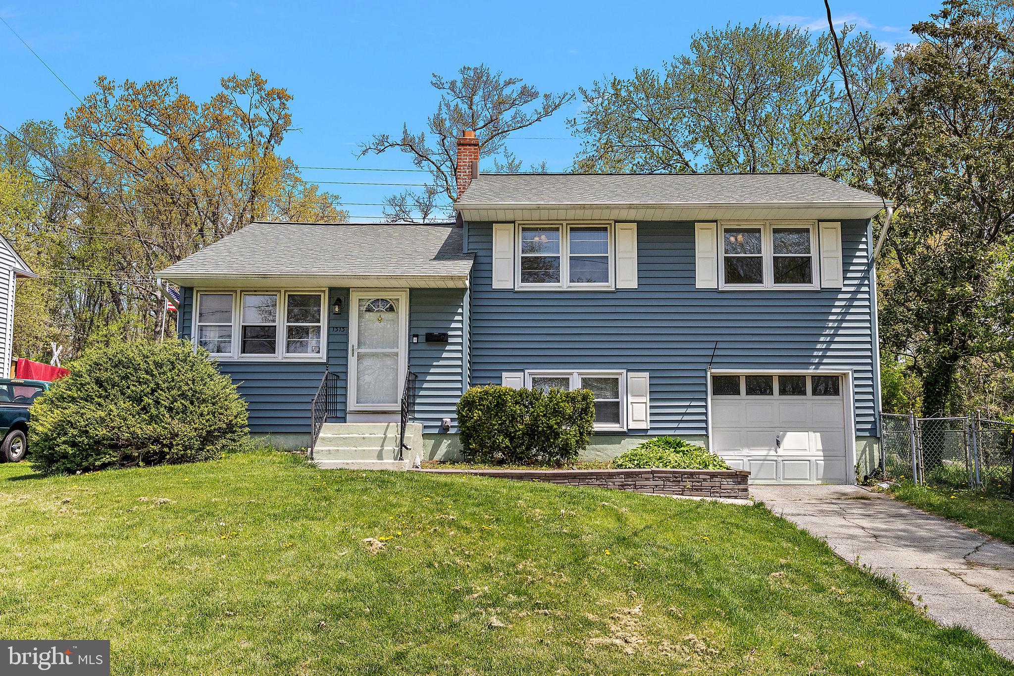 1313 Greenleaf Rd