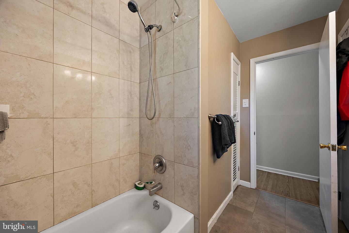 1313 Greenleaf Rd