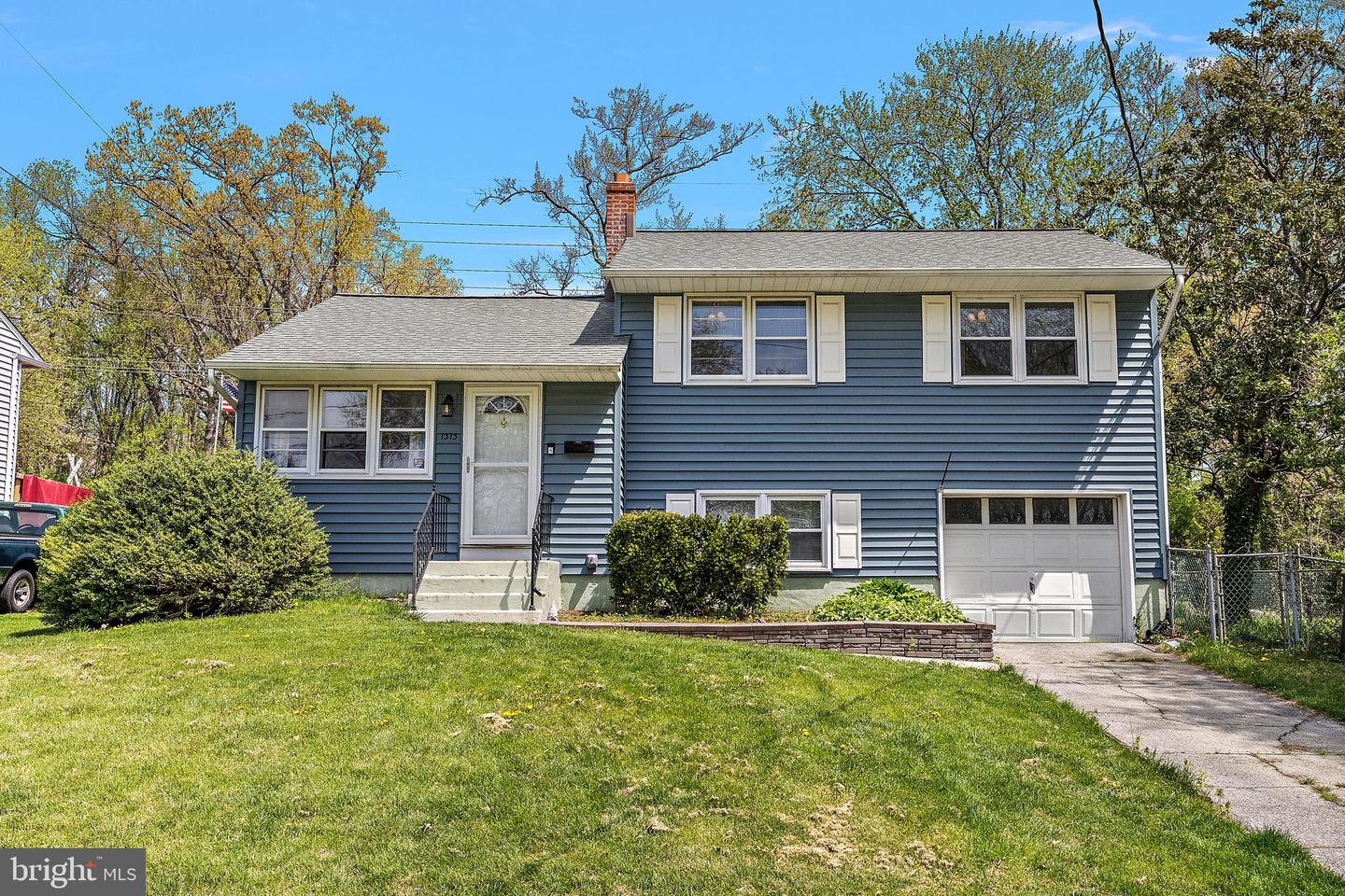 1313 Greenleaf Rd