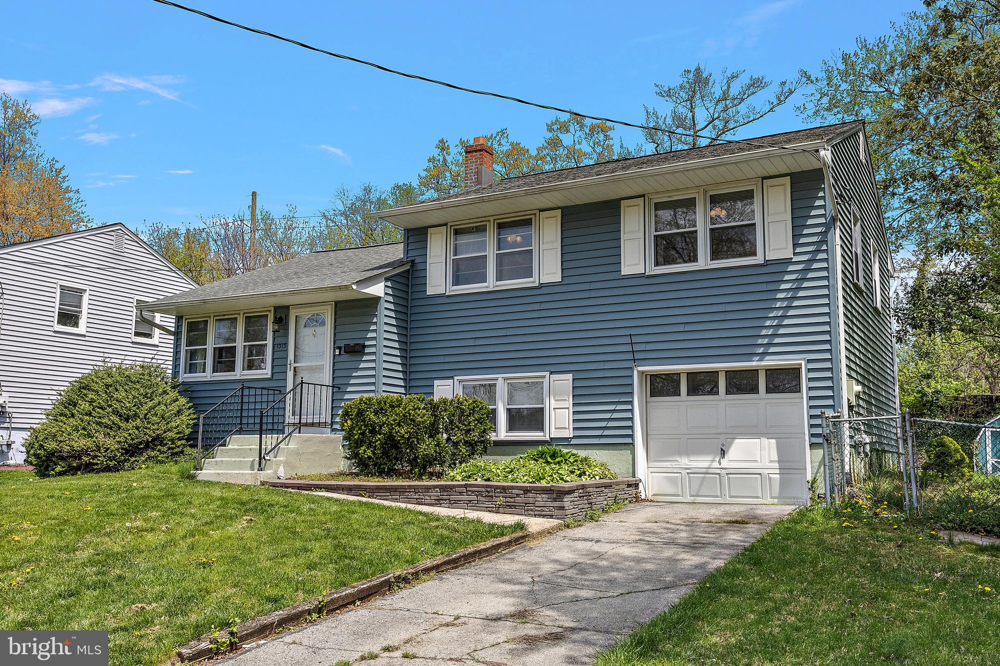 1313 Greenleaf Rd