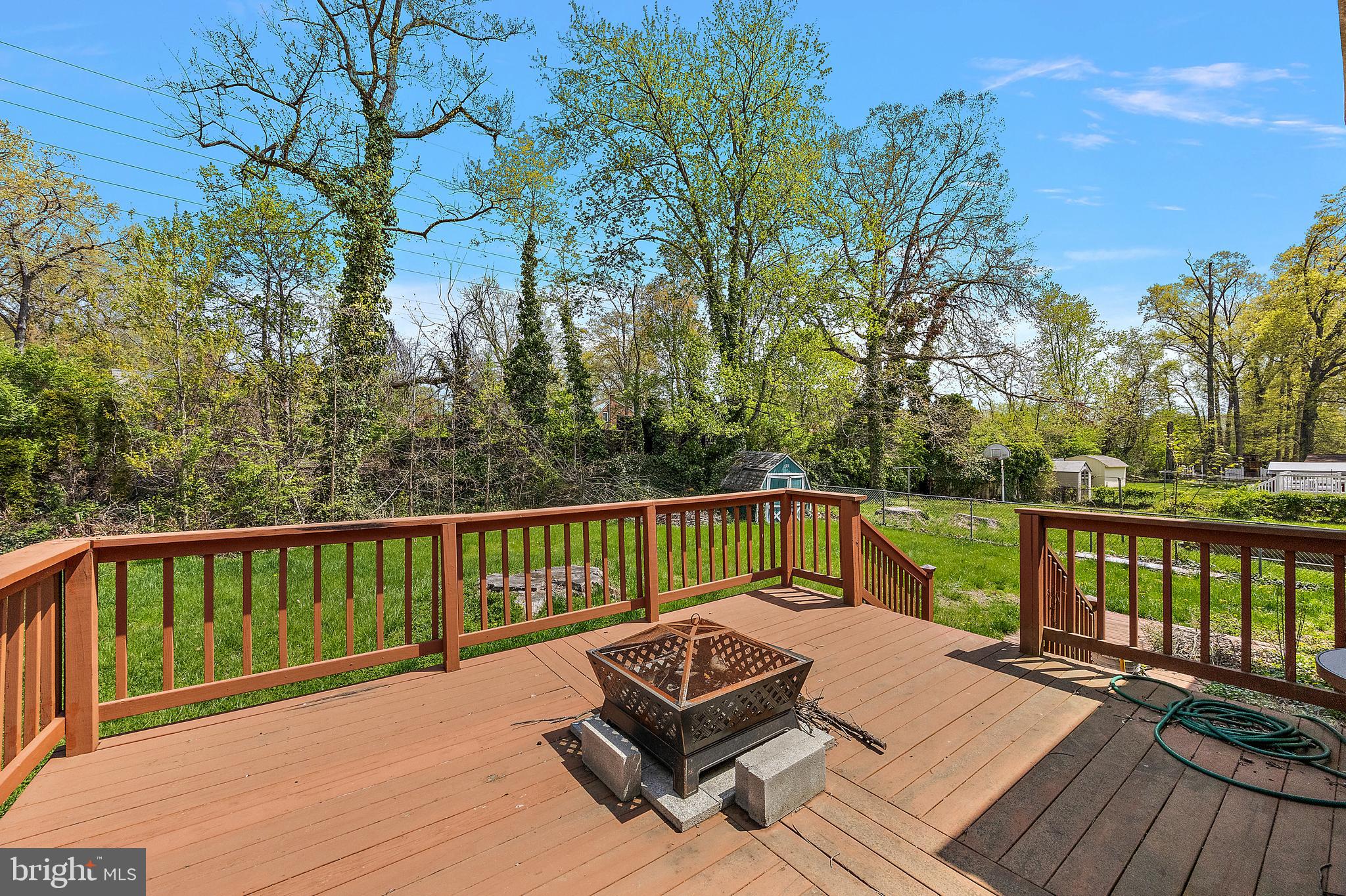 1313 Greenleaf Rd