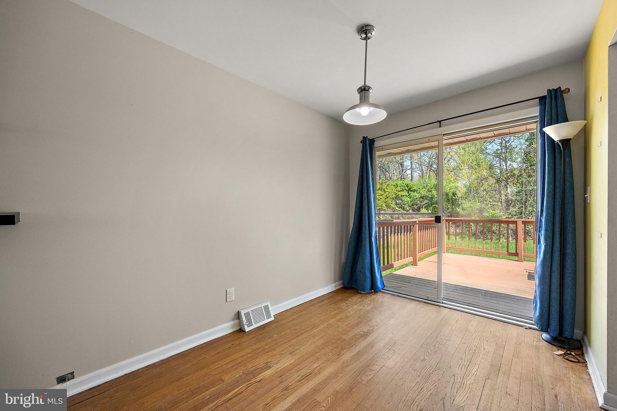 1313 Greenleaf Rd