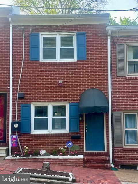 1505 N Adams St