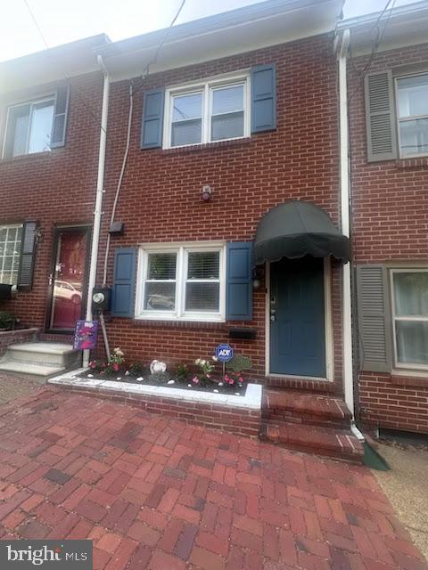 1505 N Adams St