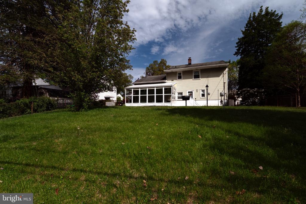 1040 Wagoner Dr