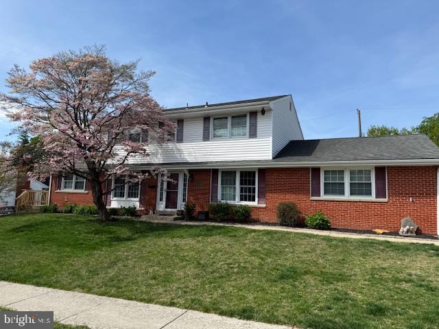 8 Wheatfield Dr