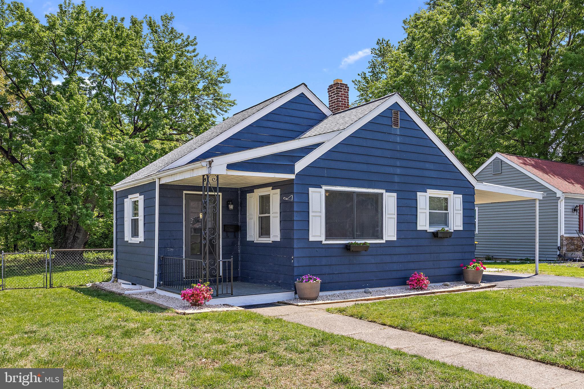 36 Yale Ave