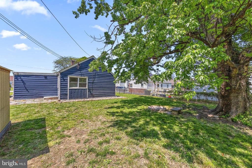 36 Yale Ave