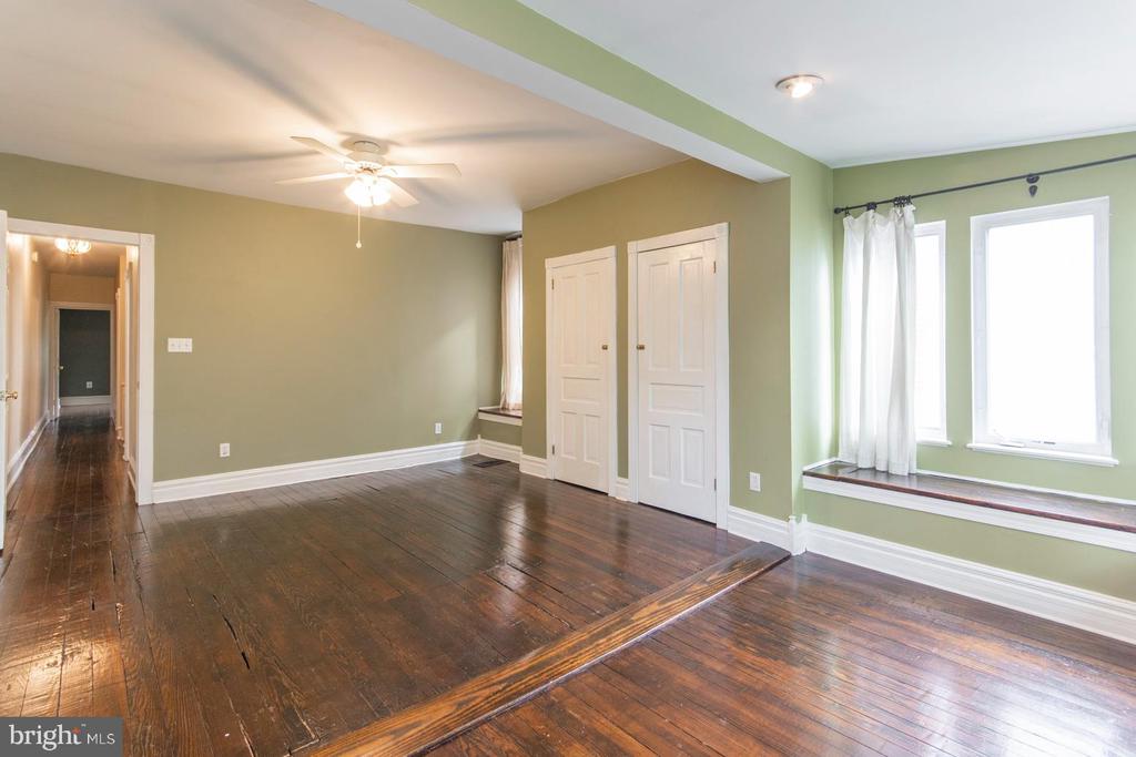 1333 N DUPONT