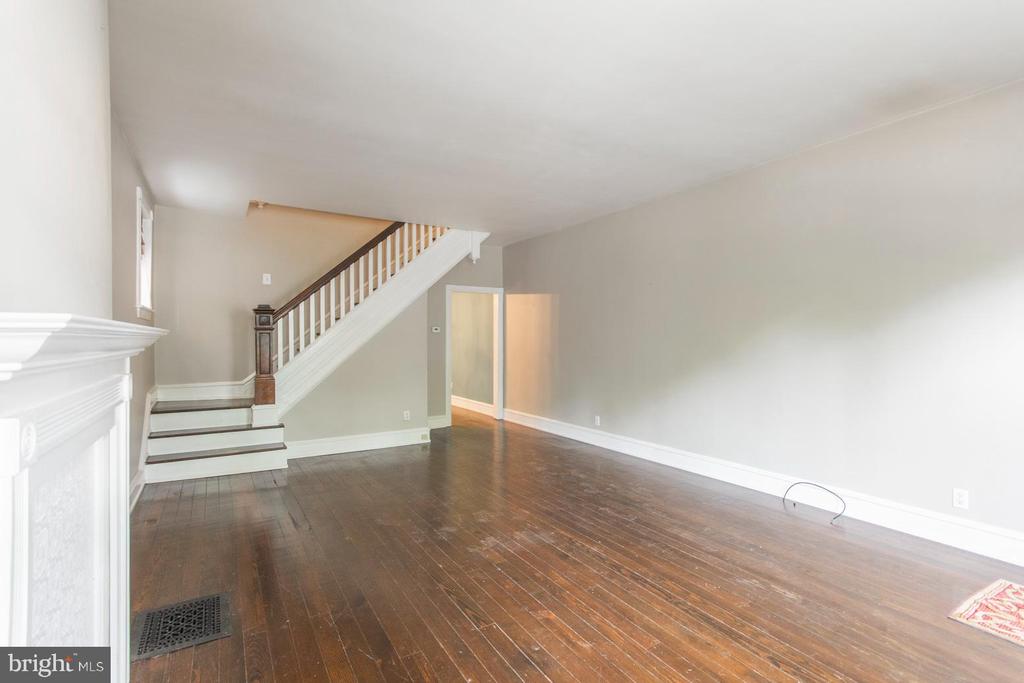 1333 N DUPONT