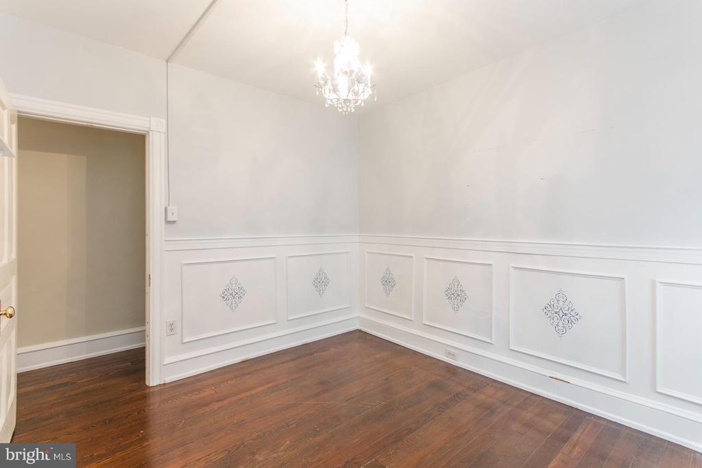 1333 N DUPONT