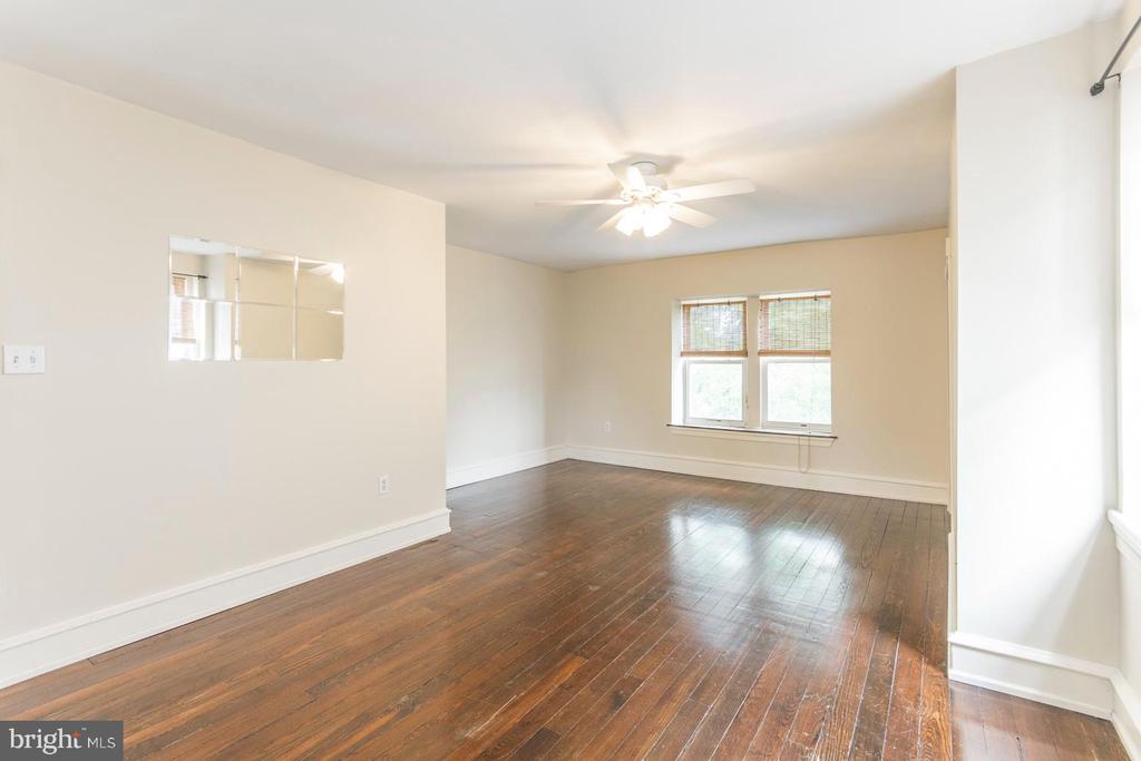 1333 N DUPONT