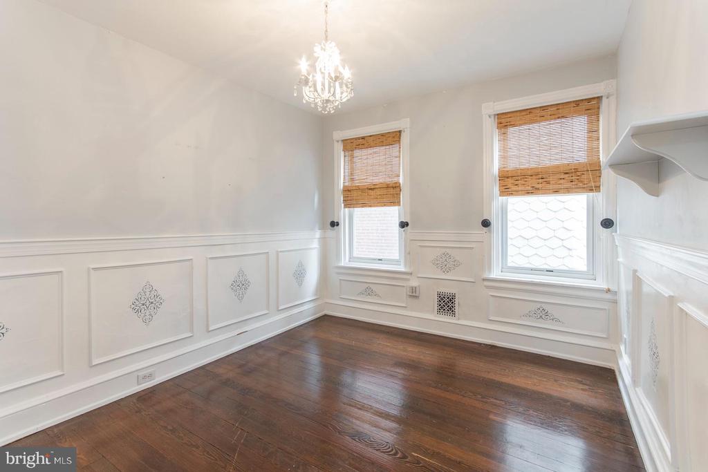 1333 N DUPONT