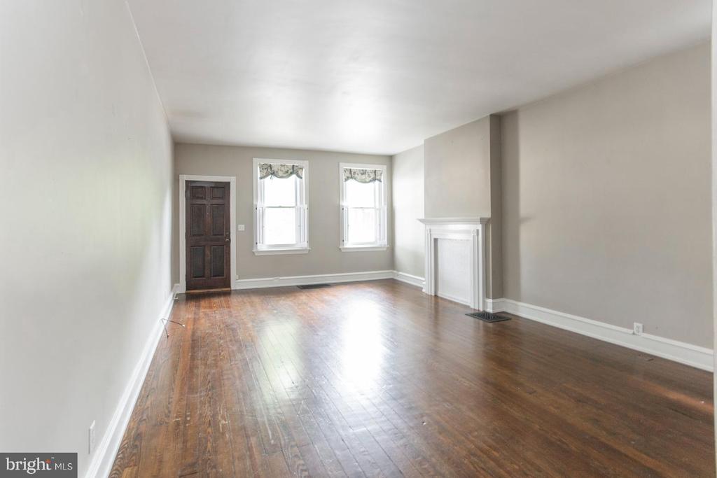 1333 N DUPONT
