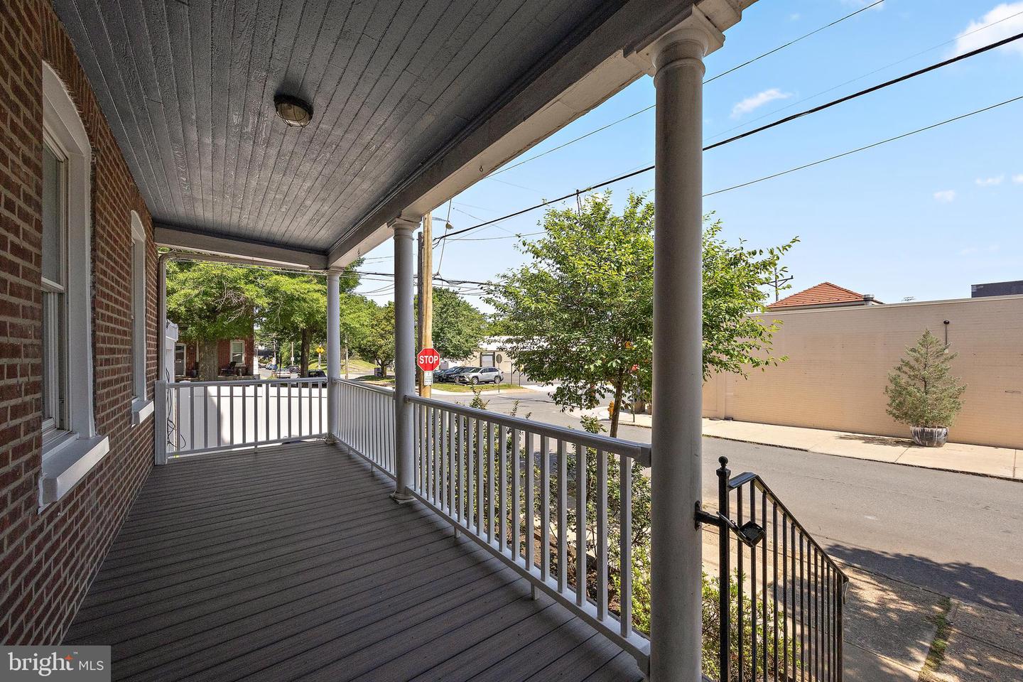 1618 W 14TH