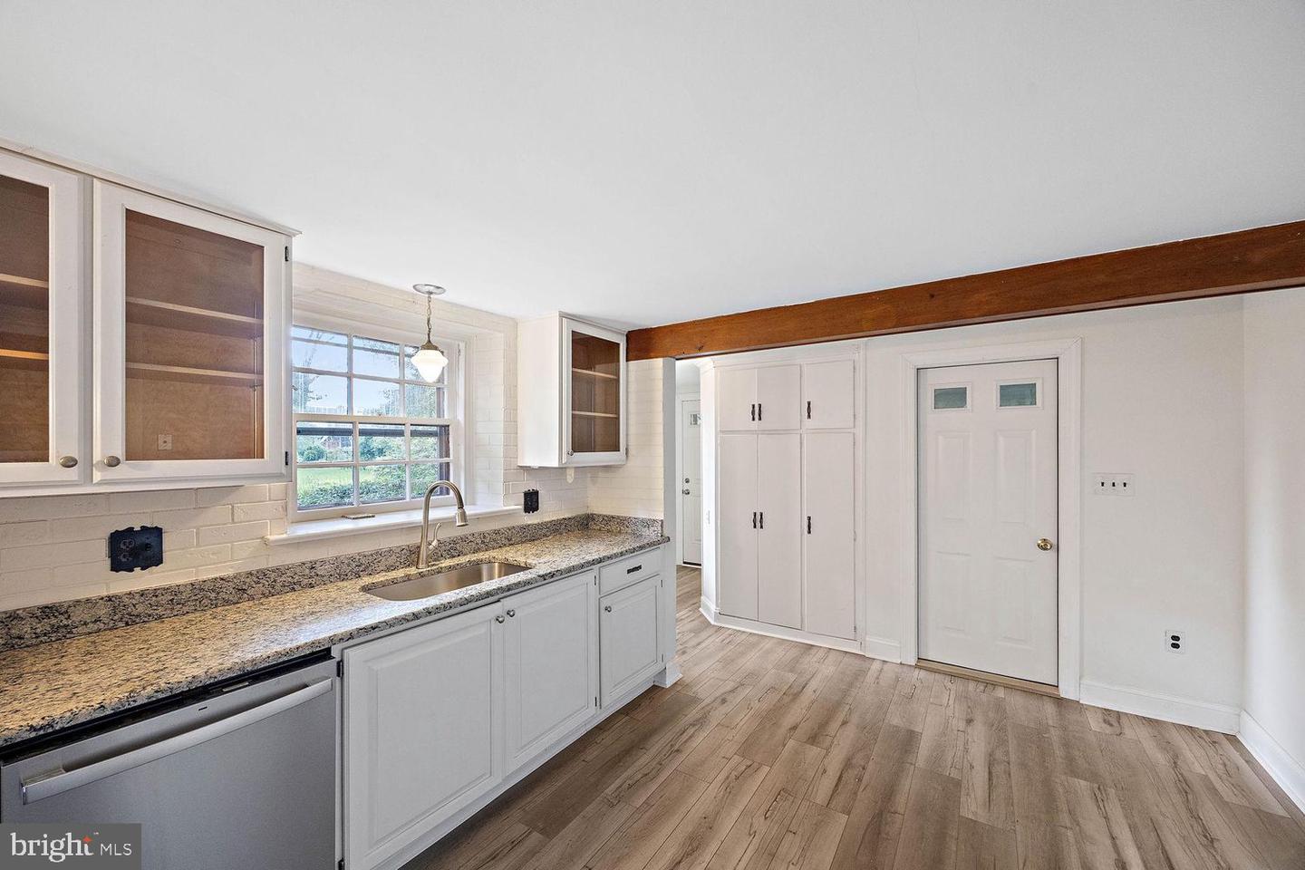 211 HARKER AVE