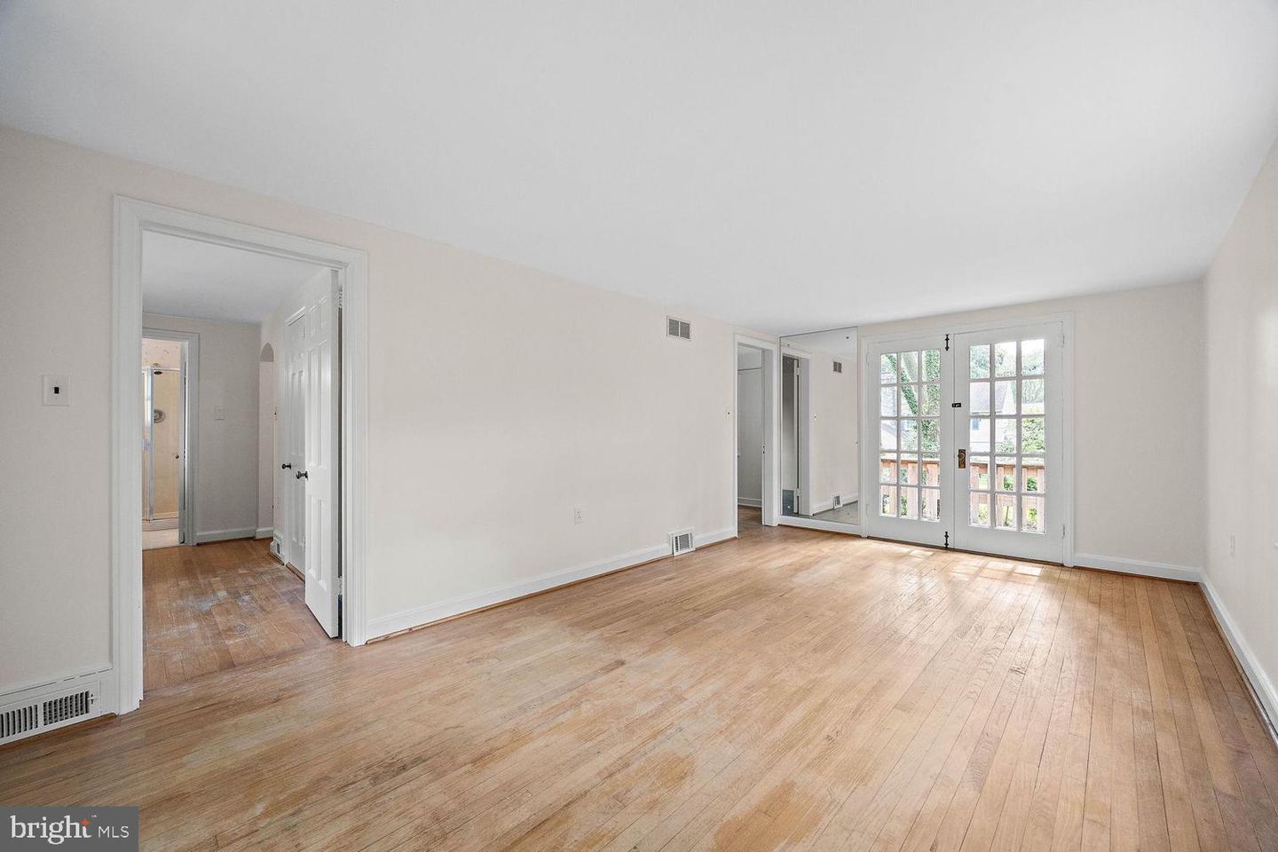 211 HARKER AVE