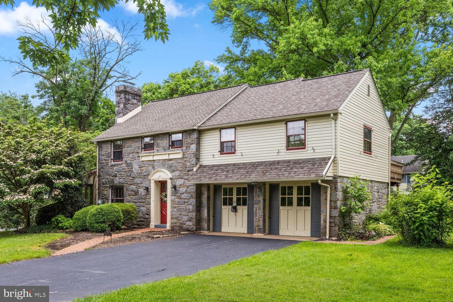 211 HARKER AVE