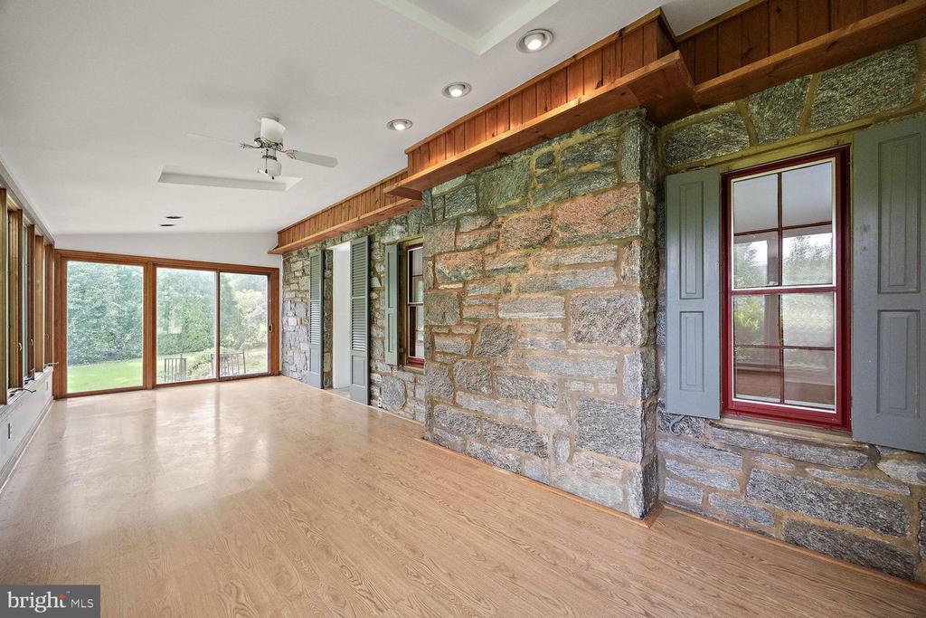 211 HARKER AVE