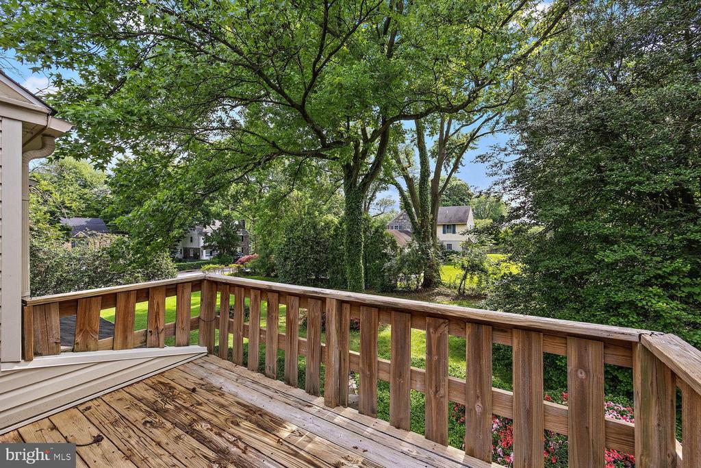 211 HARKER AVE