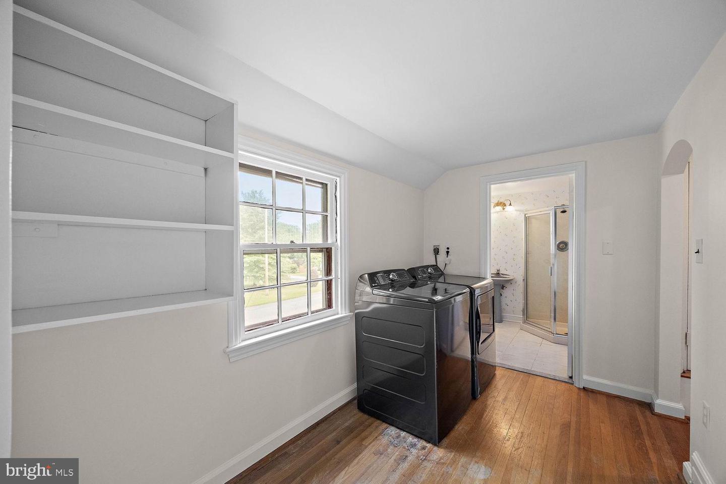 211 HARKER AVE