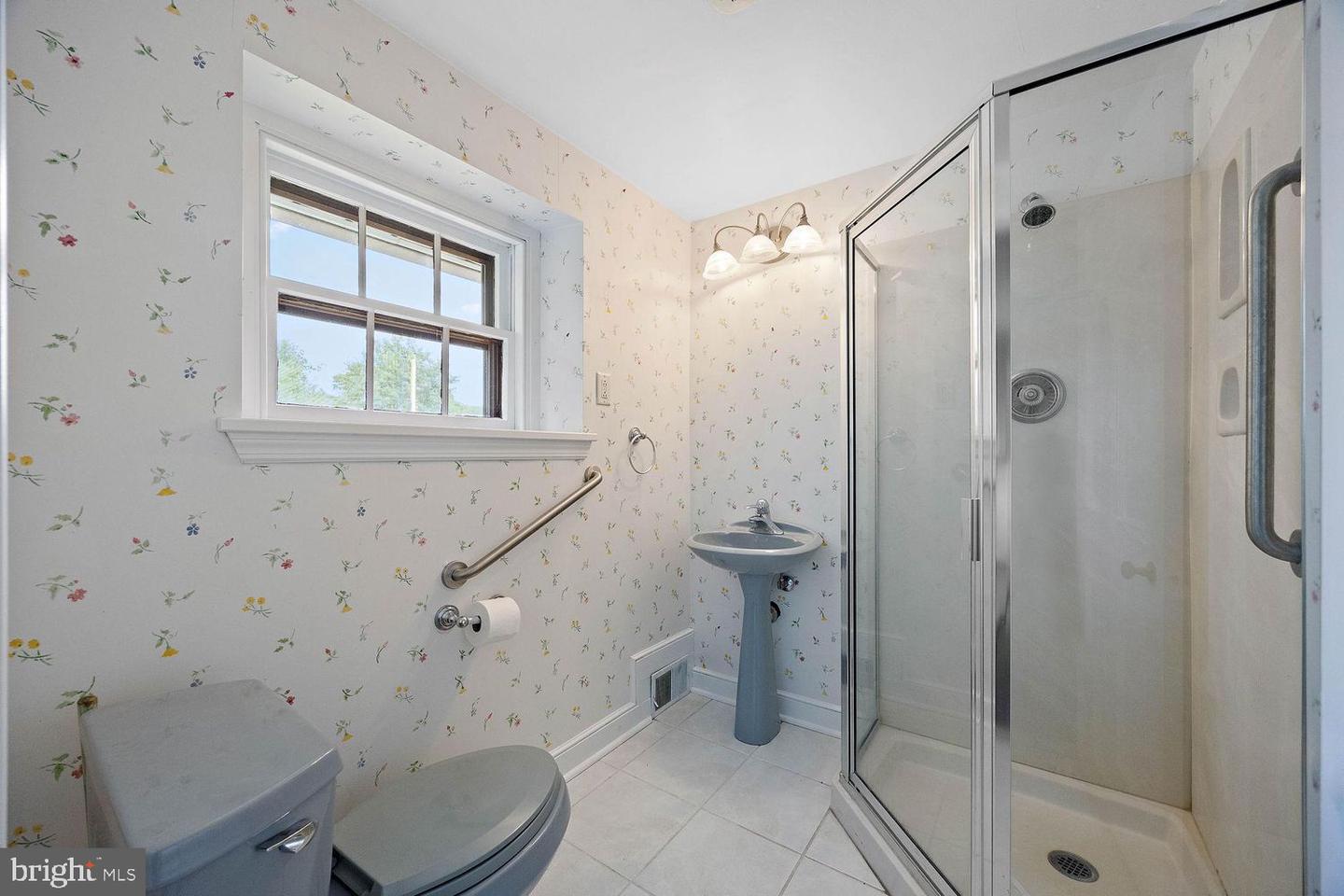 211 HARKER AVE