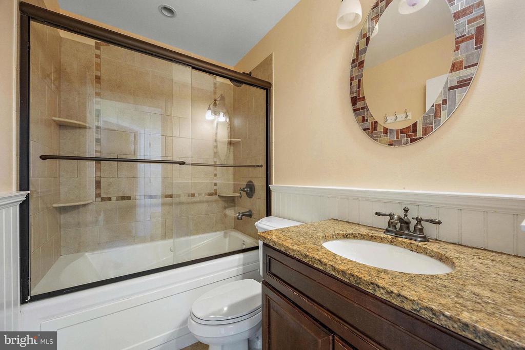 20 ST JOHN DR