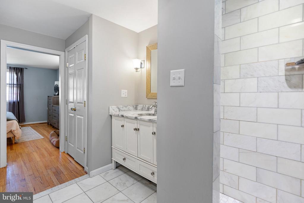 414 LEE TERRACE