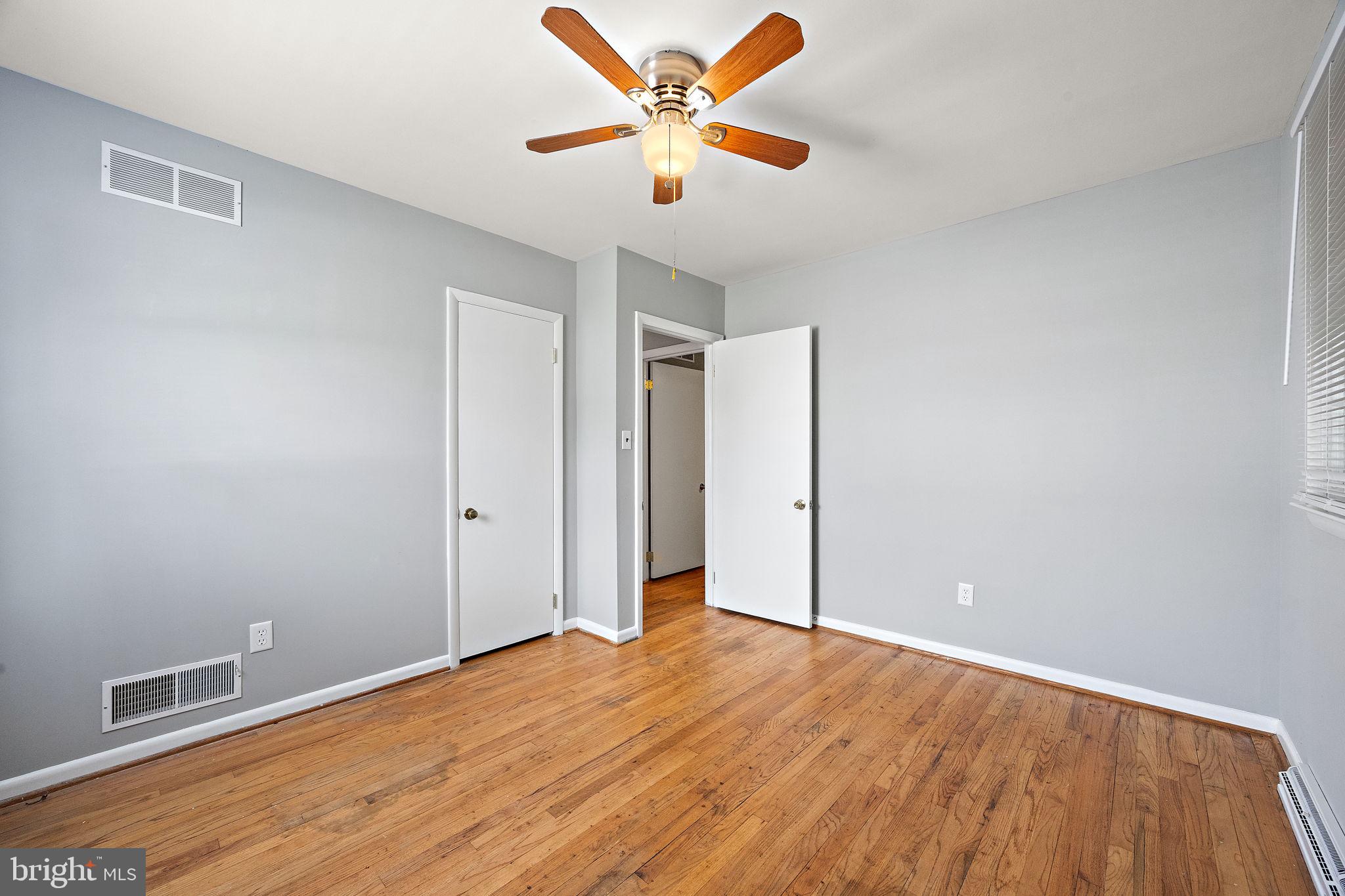 3423 Clayton Ave