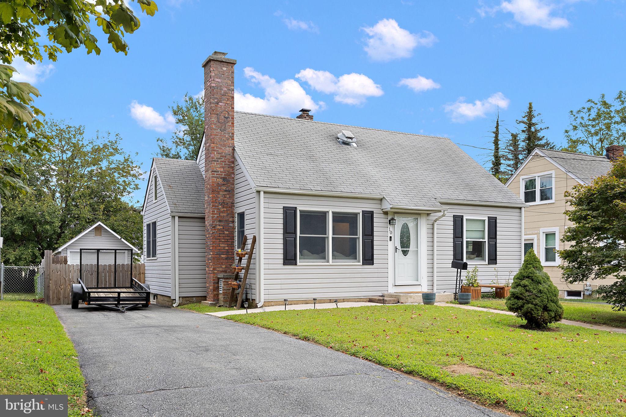 10 ELLIOTT AVENUE