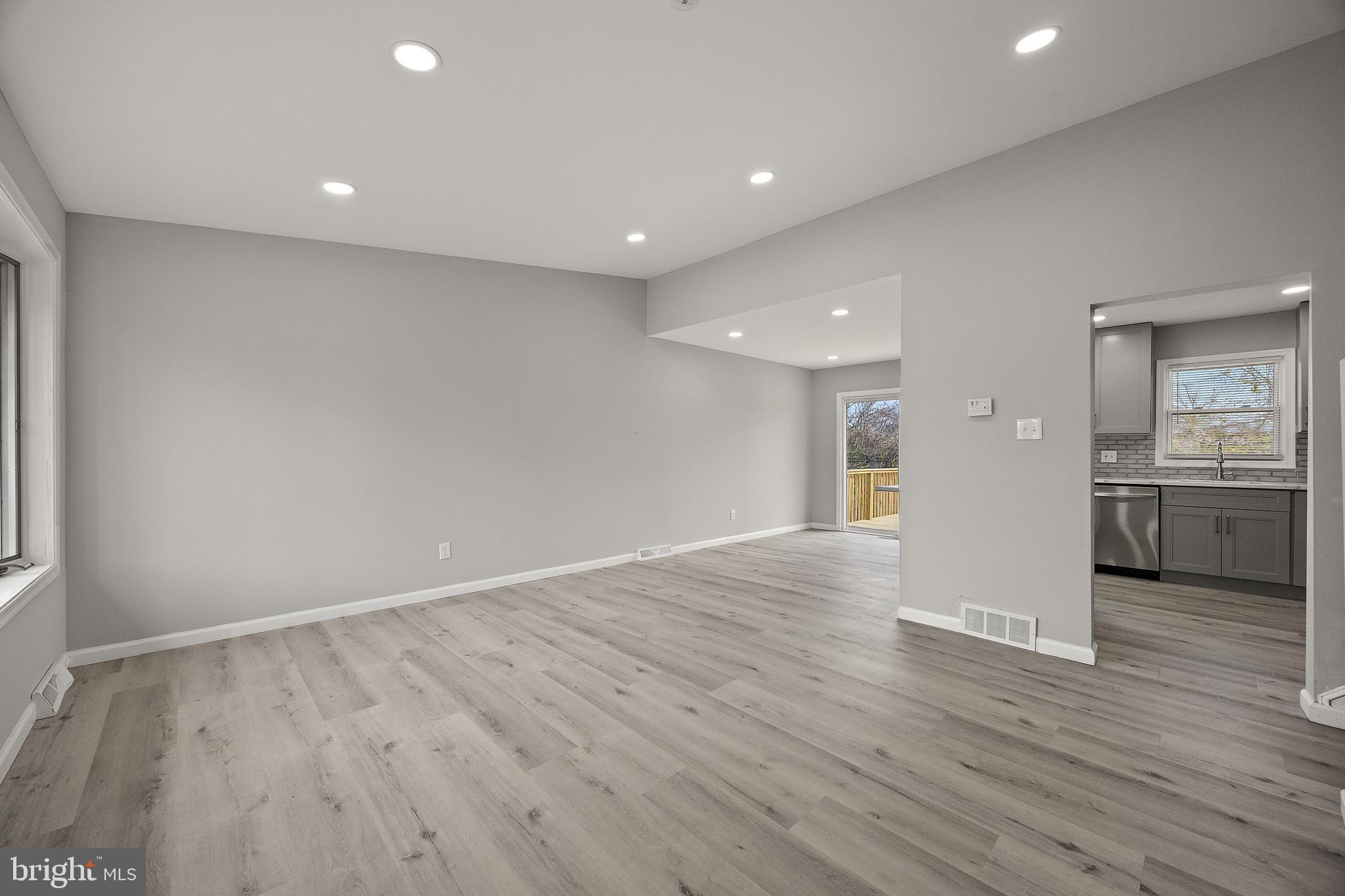 20 E DICKENS ROAD