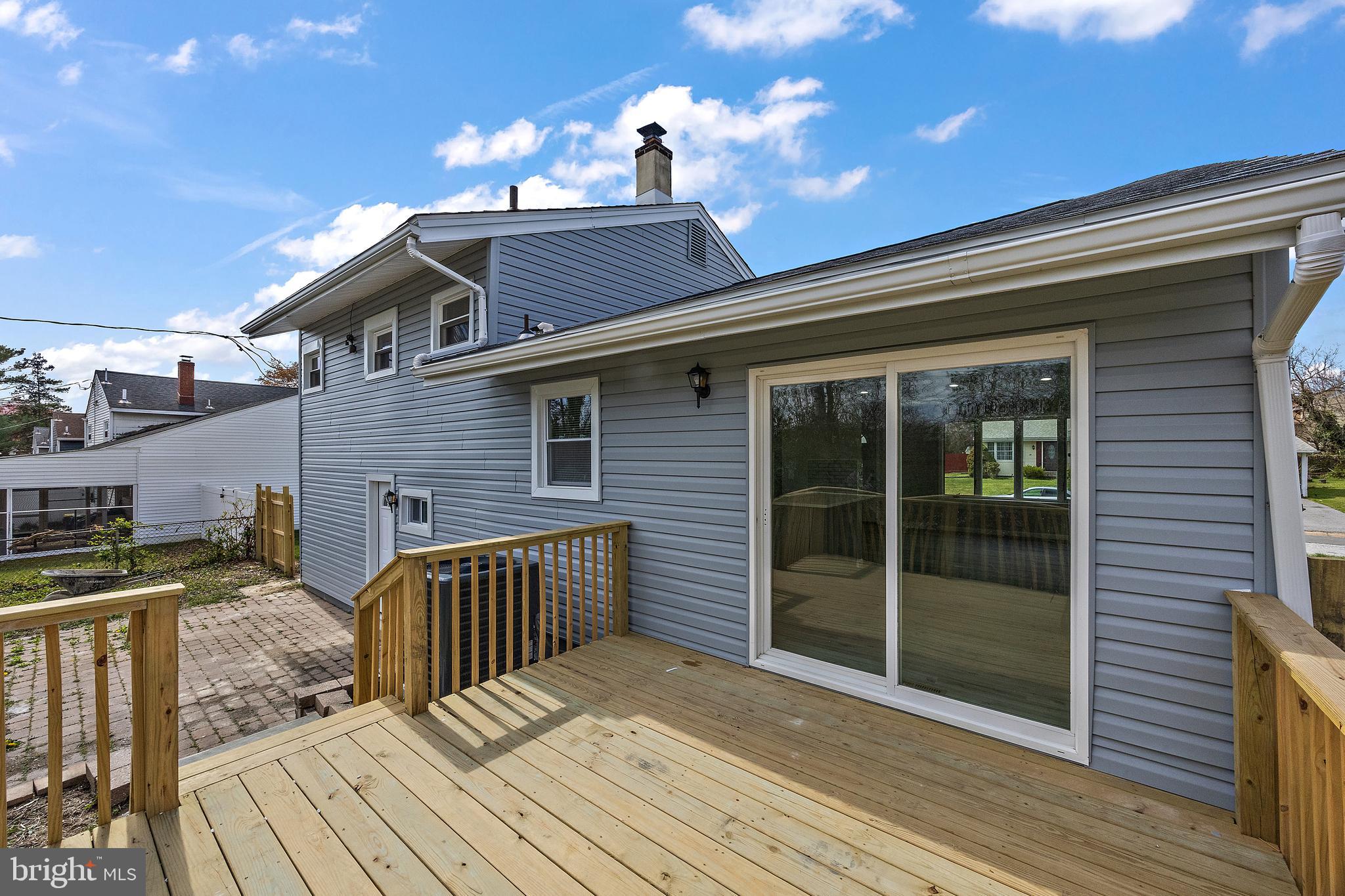 20 E DICKENS ROAD