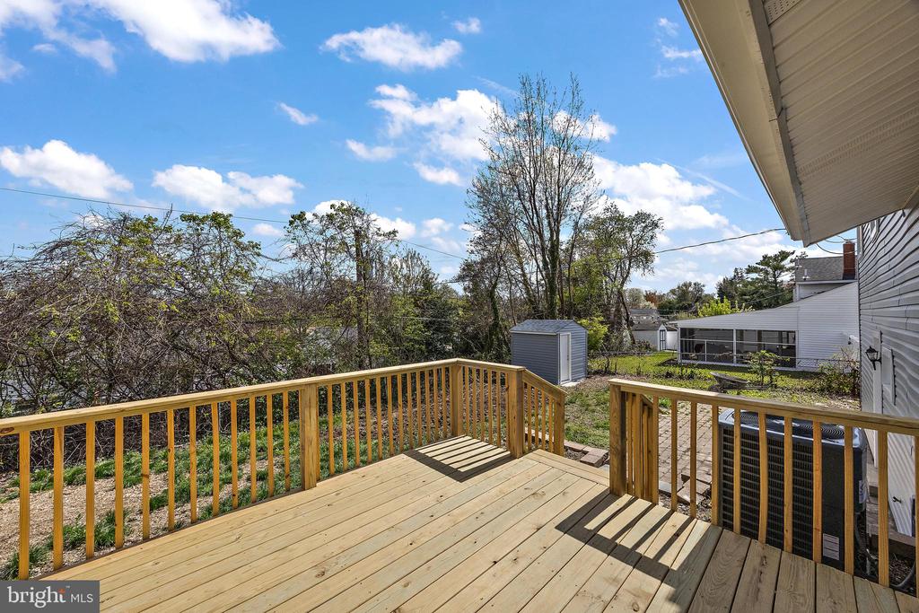 20 E DICKENS ROAD