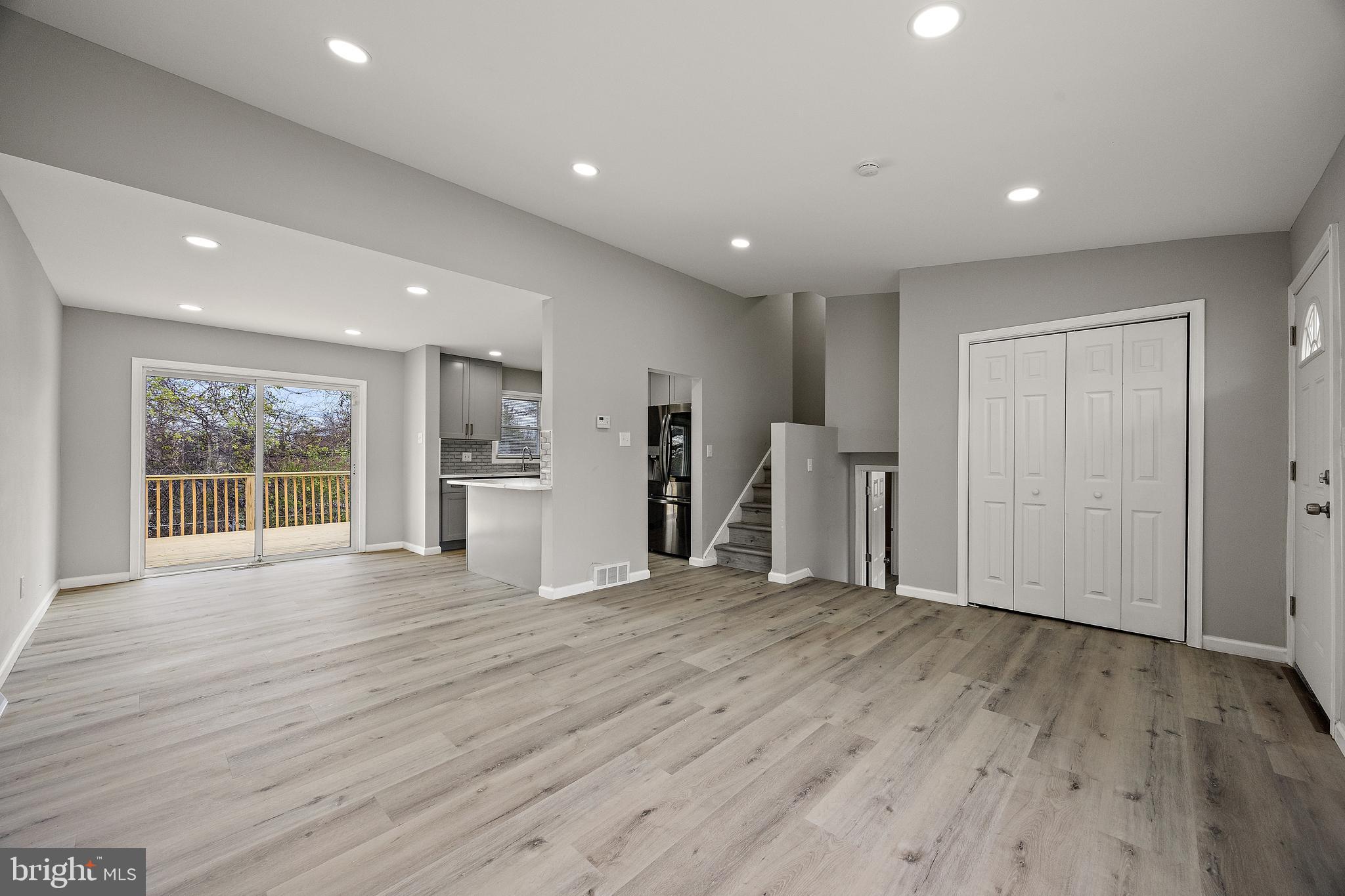 20 E DICKENS ROAD