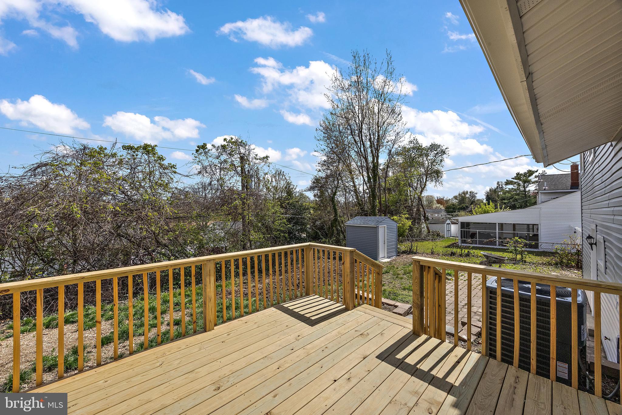 20 E DICKENS ROAD